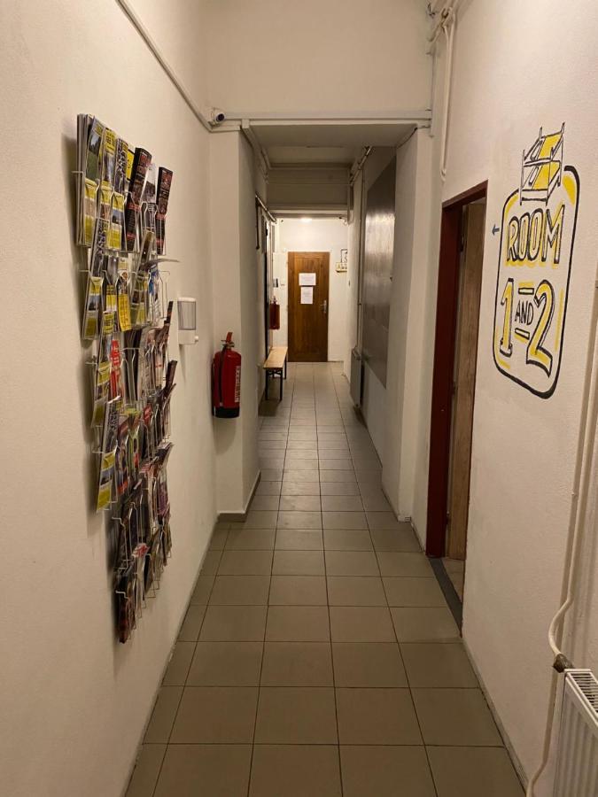 Easy Housing Hostel *