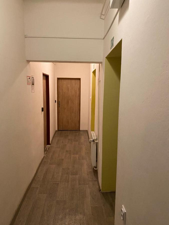 Easy Housing Ostello *
